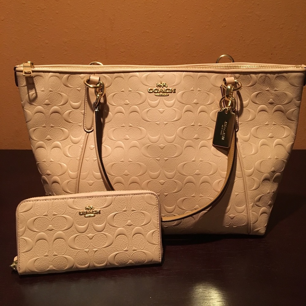 Coach Handbag Set